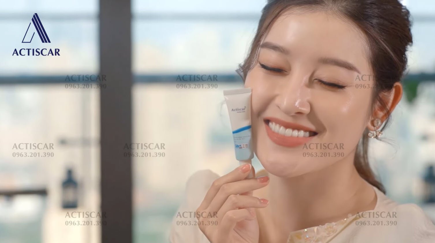 Video á hậu Huyền My giới thiệu Actiscar